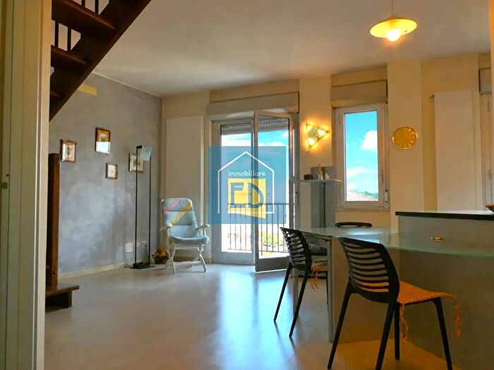 Appartamento con 5 locali in vendita in Via del Collegio, Carcare