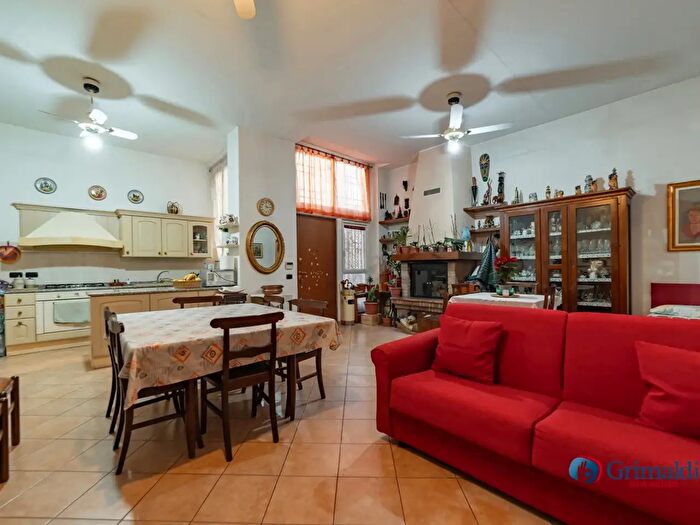 Appartamento con 5 locali in vendita in Via Puricelli, Milano