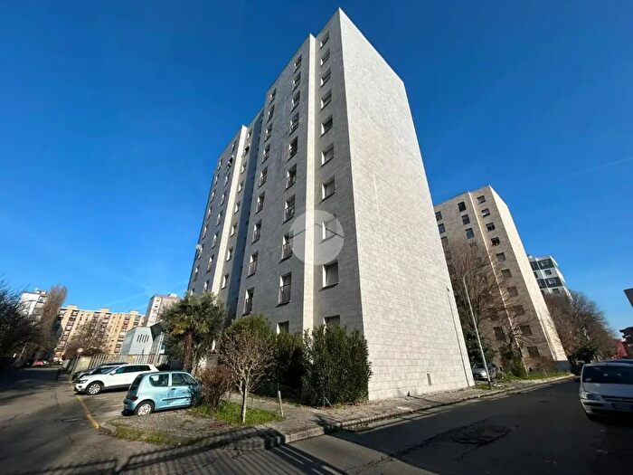 Appartamento bilocale in vendita in Via Marzabotto, Corsico