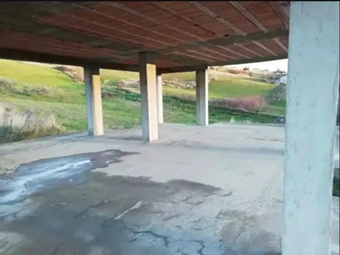 Casa con 6 locali in vendita in Via Aia di Rocco, Roccascalegna