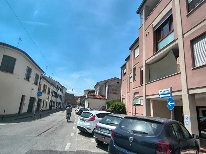 Appartamento monolocale in affitto in Via San Massimo, Portello Ospedali, Padova