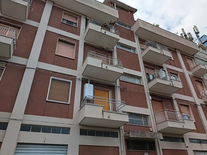 Appartamento trilocale in vendita in Via Fortore, Pescara