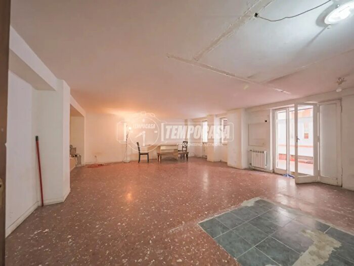 Appartamento quadrilocale in vendita in Roma