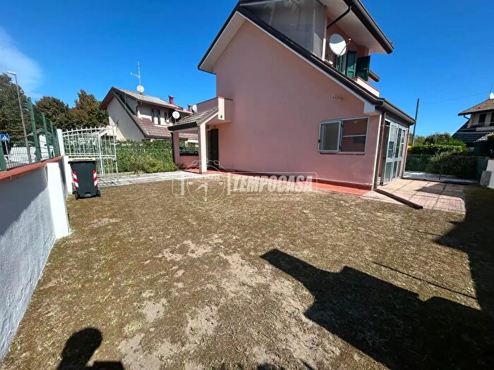 Casa trilocale in vendita in Comacchio