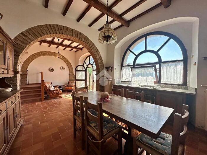 Casa bilocale in vendita in Via dei Vasari, Montefalco