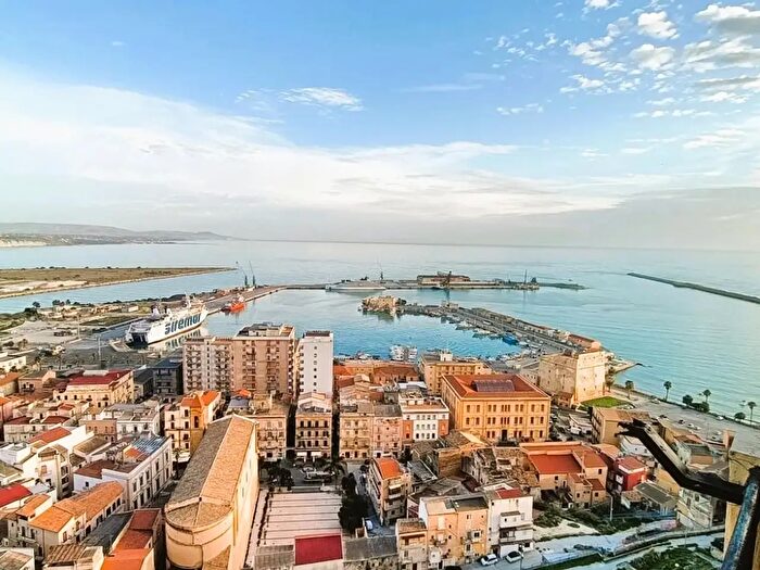 Appartamento trilocale in vendita in Via Firenze, Porto Empedocle