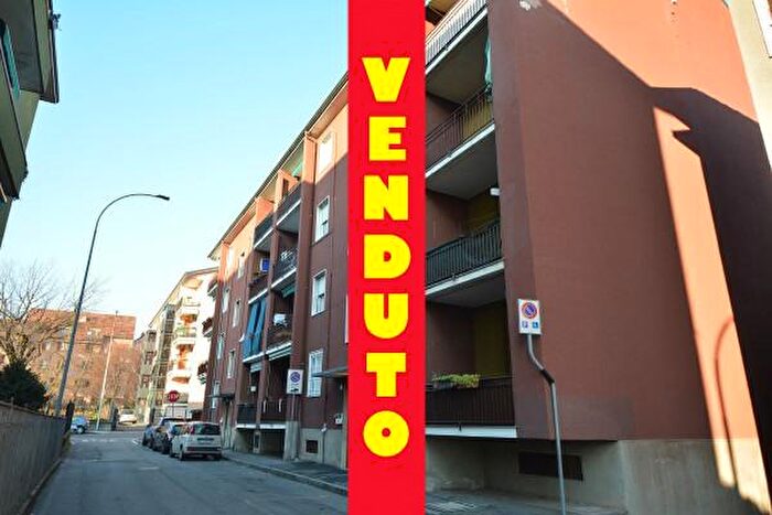 Appartamento trilocale in vendita in Via Enrico De Nicola, Cavenago Di Brianza