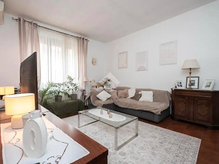Appartamento con 5 locali in vendita in Via Rubiana, Torino