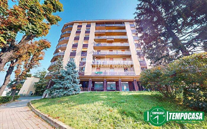 Appartamento quadrilocale in vendita in Piazza XX Settembre, Ovada