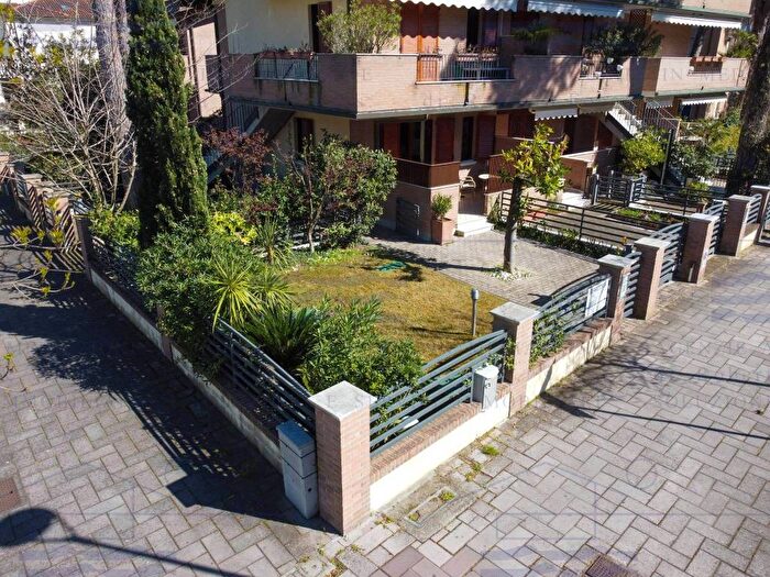 Appartamento quadrilocale in affitto in Due Giugno E, Milano Marittima, Cervia