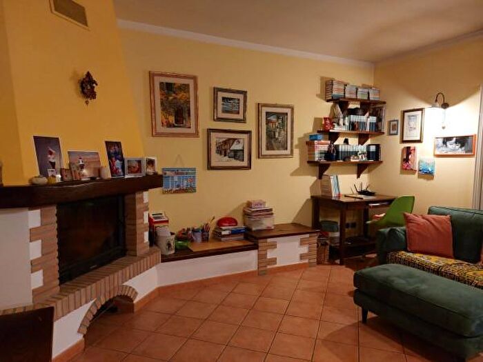 Appartamento con 6 locali in vendita in Camerino