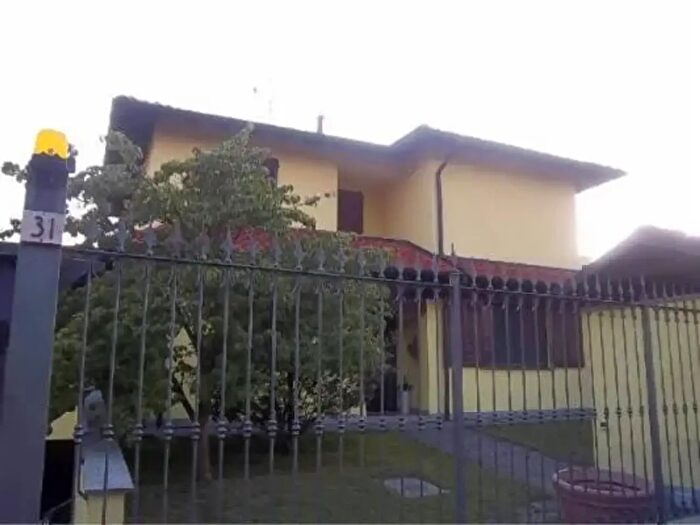 Casa con 5 locali in vendita in Vigevano