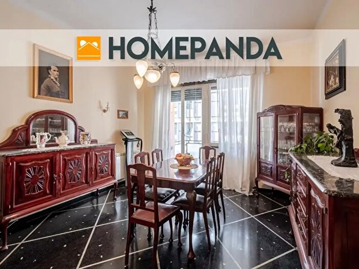 Appartamento con 10 locali in vendita in Largo Giuseppe Casini, Chiavari