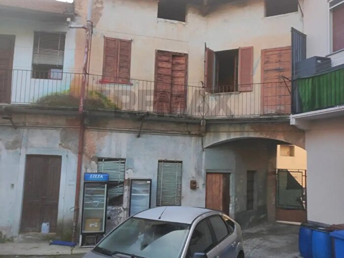 Appartamento trilocale in vendita in Via Engalfredo, Samarate