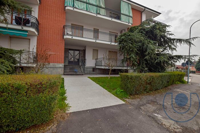 Appartamento trilocale in vendita in Via Lame, Cambiano