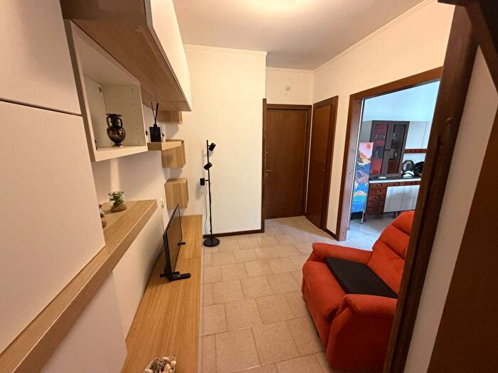 Appartamento quadrilocale in affitto in Via Antonio Baiamonti, Baiamonti Valmaura, Trieste