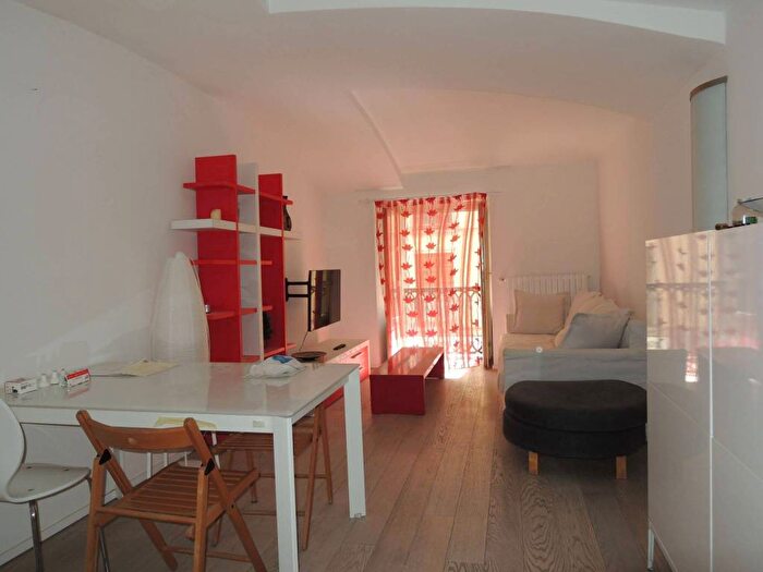 Appartamento bilocale in affitto in Via San Massimo, Via della Rocca, Torino