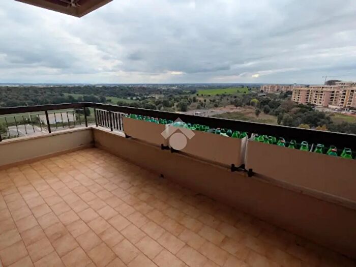 Appartamento quadrilocale in vendita in Via Pietro Nenni, Pomezia