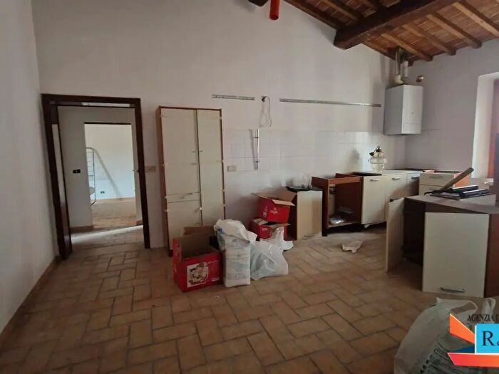Appartamento trilocale in vendita in Colle Di Val D'Elsa