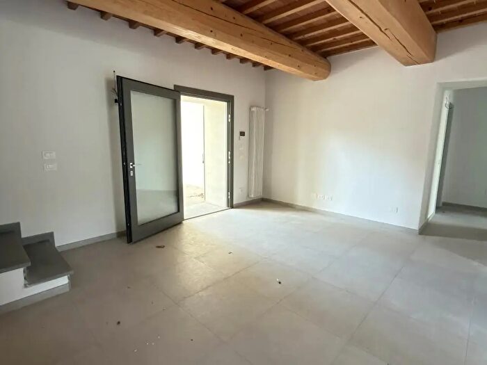 Casa con 5 locali in vendita in Calenzano