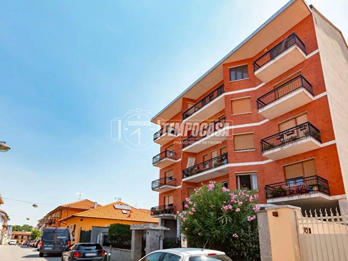 Appartamento trilocale in vendita in Via Maroncelli, Moncalieri