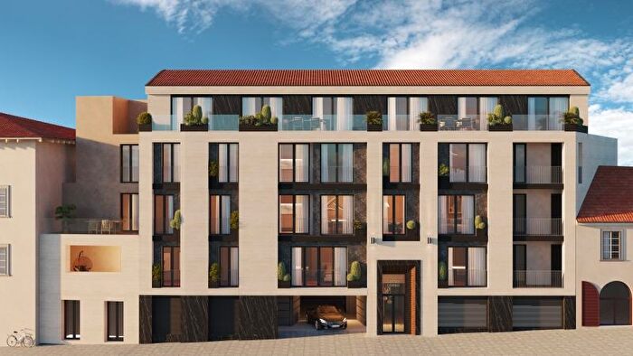 Appartamento con 5 locali in vendita in Arezzo