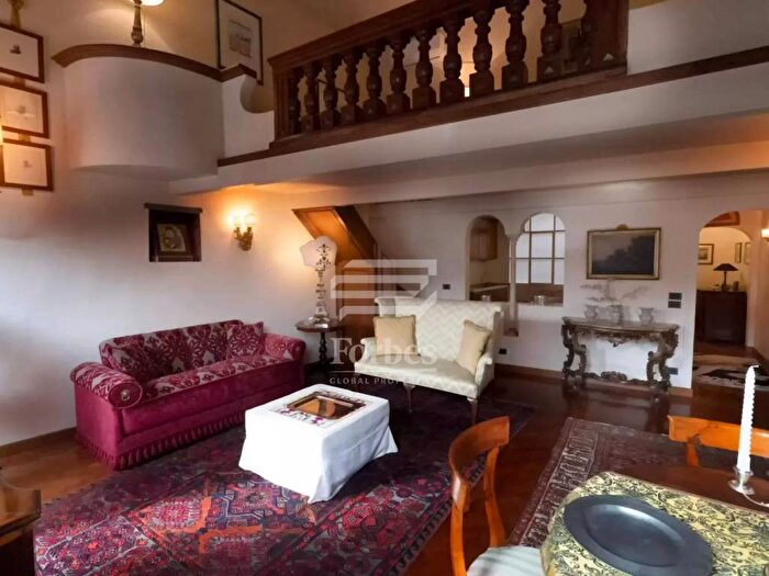 Appartamento quadrilocale in affitto in Via Maggio, Santo Spirito, Firenze