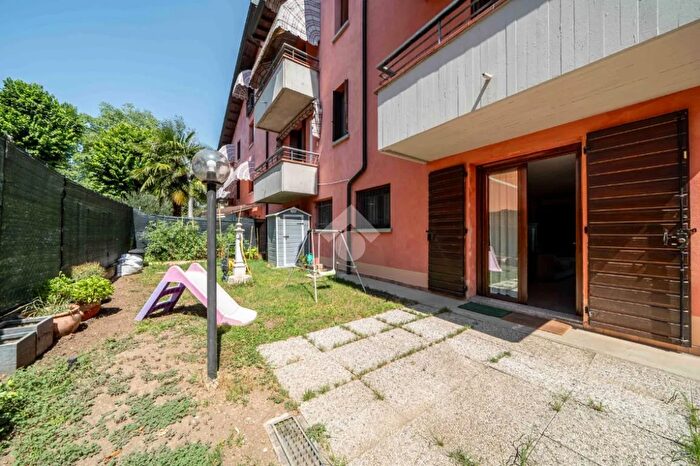 Appartamento quadrilocale in vendita in Via Cesare Pascarella, Reggio Emilia