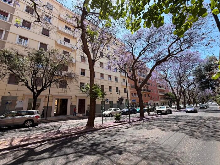 Appartamento con 6 locali in vendita in Via Dante Alighieri, Cagliari