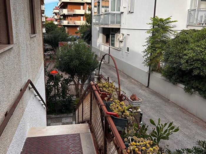 Appartamento quadrilocale in affitto in Viale Maiella, Centro, Francavilla al Mare