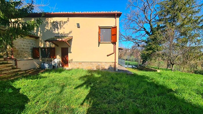 Casa con 6 locali in vendita in Indirizzo Località Ville, Serra San Quirico