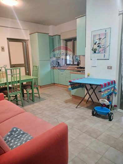 Appartamento bilocale in vendita in Via Giuseppe Garibaldi, Calatabiano