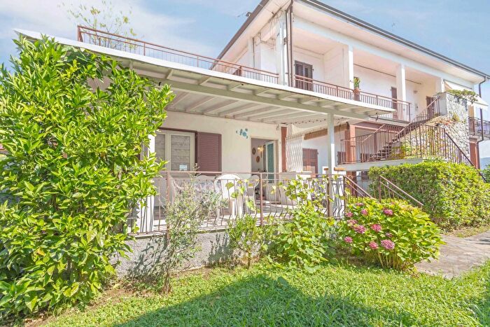 Appartamento quadrilocale in vendita in Ameglia