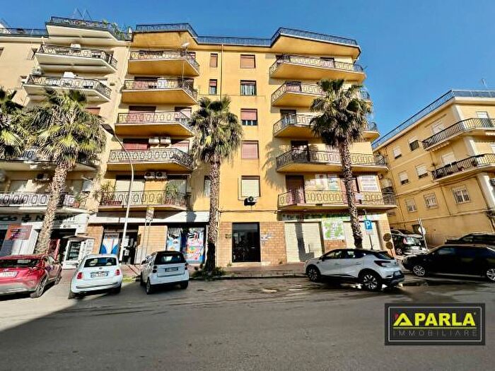 Appartamento con 5 locali in vendita in Viale della Vittoria, Canicatti