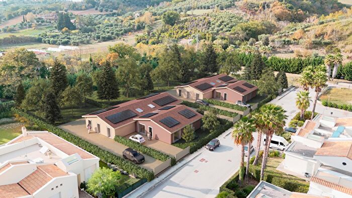 Casa con 6 locali in vendita in Ripatransone