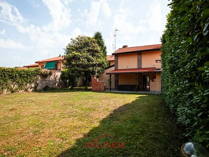 Case in Vendita e in Affitto - 3