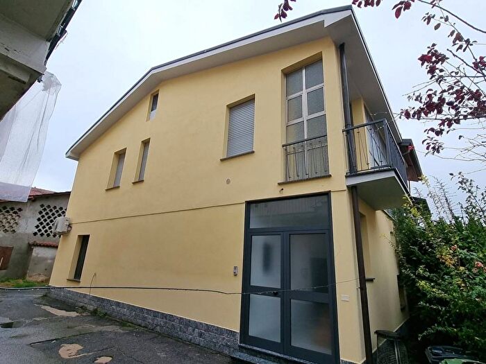 Appartamento trilocale in affitto in Via per Monza, San Maurizio al Lambro, Cologno Monzese