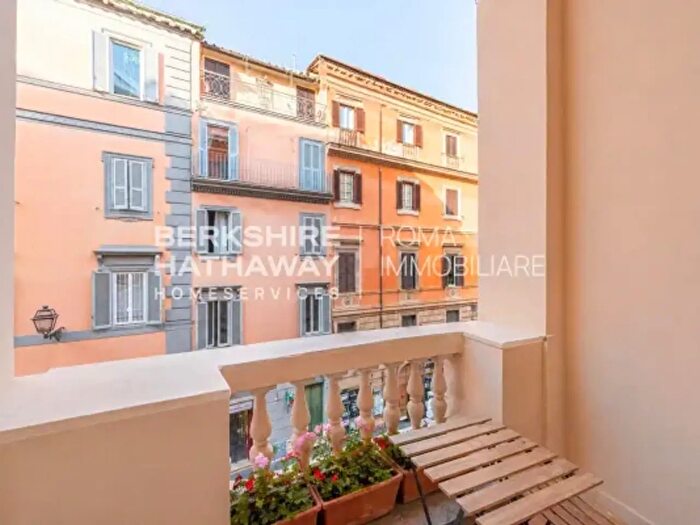 Appartamento trilocale in vendita in Via Sistina, Roma