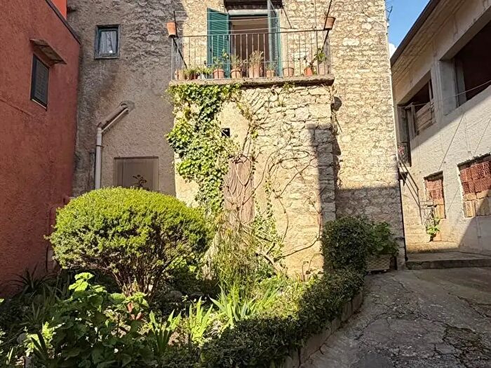 Casa con 5 locali in vendita in Bisacquino