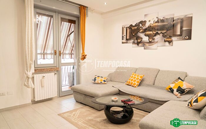 Appartamento trilocale in vendita in Via Andrea Doria, Nova Milanese