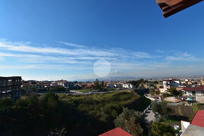 Appartamento trilocale in vendita in Largo Saverio, Pollena Trocchia