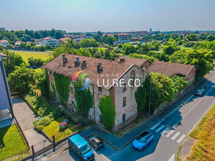 Casa con 10 locali in vendita in Via Nazioni Unite, Seregno