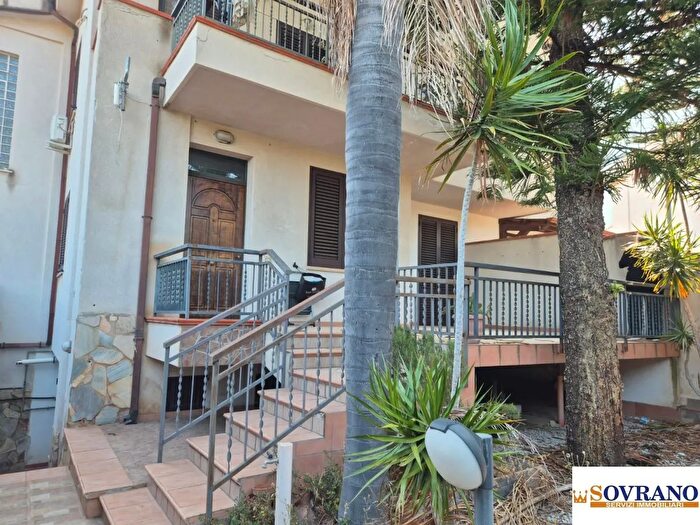 Casa trilocale in vendita in Via Antonio Montinaro, Isola Delle Femmine