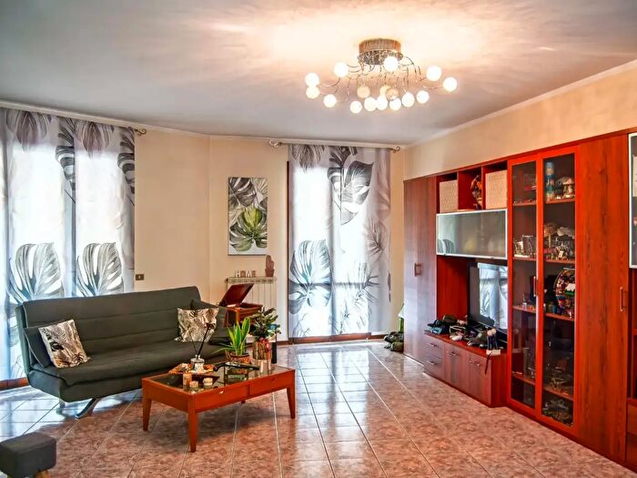 Casa con 7 locali in vendita in San Miniato