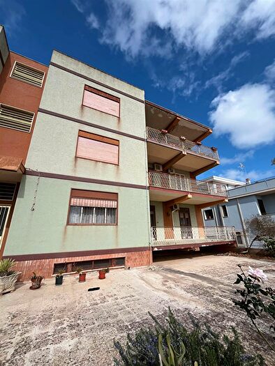 Appartamento con 6 locali in vendita in Via Pietro Nenni, Pachino