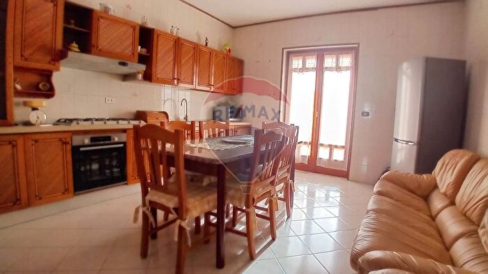 Appartamento quadrilocale in vendita in Casoria