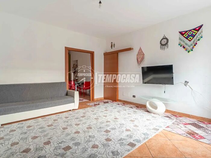 Appartamento trilocale in vendita in Milano