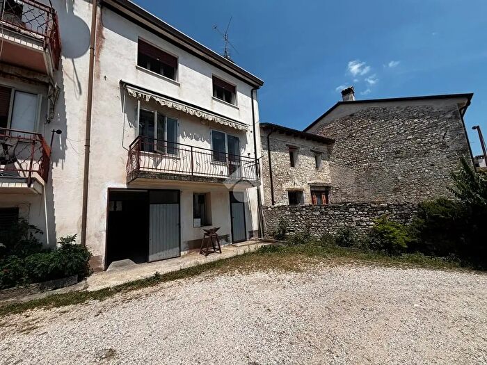 Casa quadrilocale in vendita in Via Fontana, Farra Di Soligo
