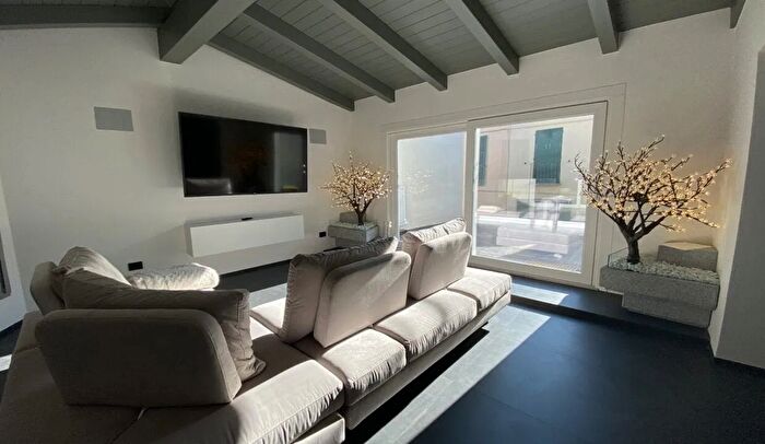 Appartamento in vendita in Via Roma Cairo Montenotte Savona Liguria Italia, Cairo Montenotte