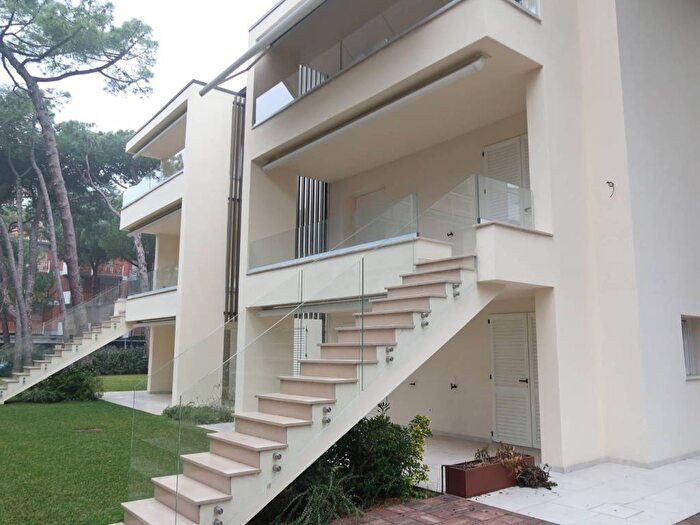 Appartamento trilocale in affitto in Via Traversa Pineta, Milano Marittima, Cervia